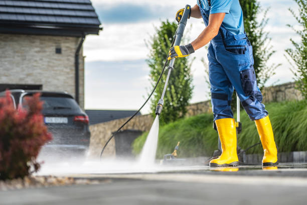 Why Choose Our Certified Pressure Washing Experts for Your Project Needs in Iron River, MI?